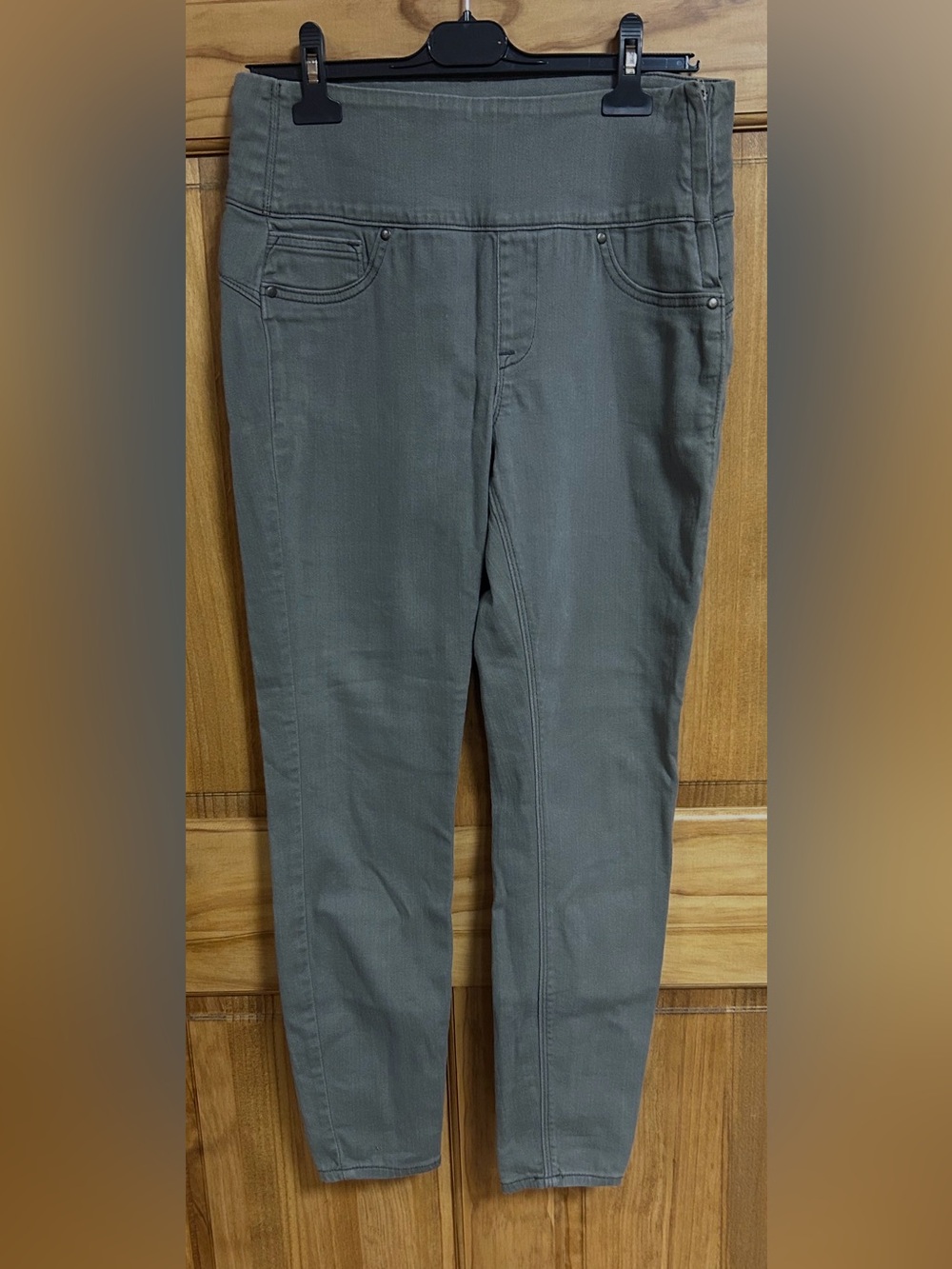 SPANX Women’s Olive Gray Pull-On Skinny Pants Jeggings Side Zip. Size Large